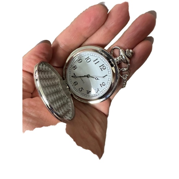 NEW Stührling Silver Pocket Watch In God We Trust American Flag Design - Picture 2 of 3